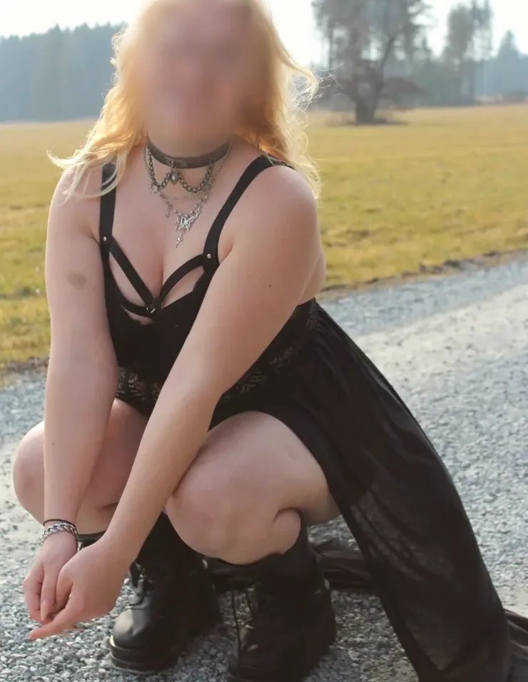 Gizem, 24