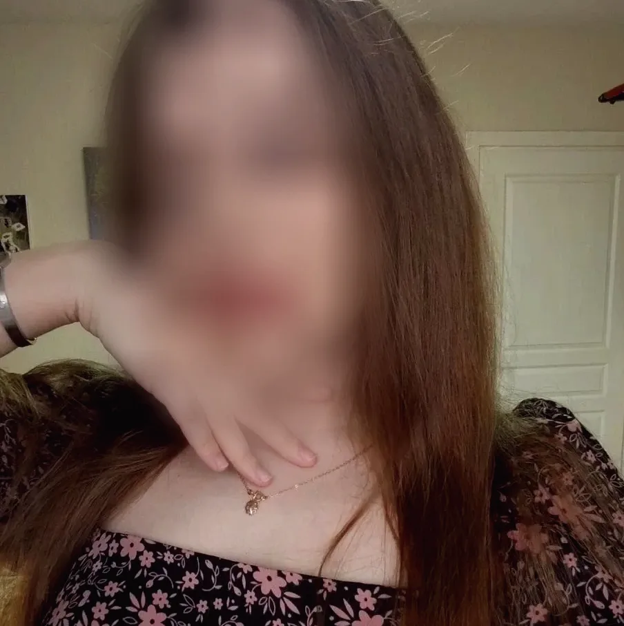 Pia, 24