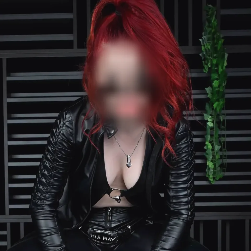 Selin, 24